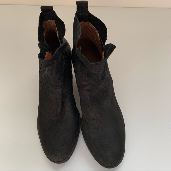 Lucky Brand, Jana black suede, soft leather, ankle boots, Size 5 - Picture 5 of 9